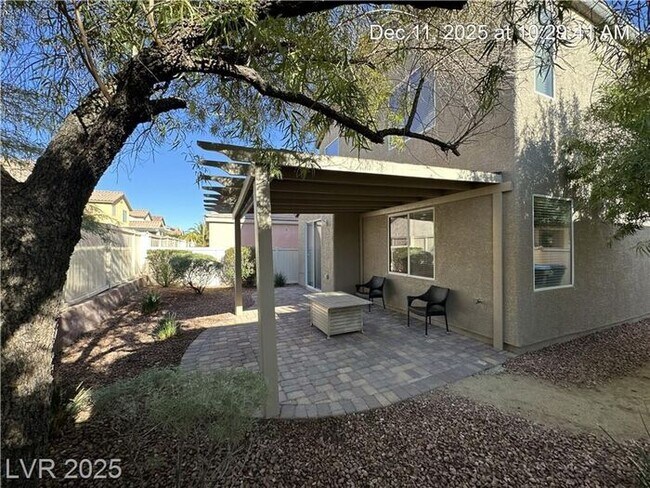 Building Photo - WONDERFUL 2-STORY HOME IN THE SW!