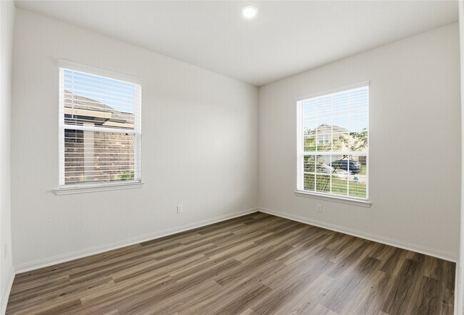 Building Photo - 11023 Hillside Creek Dr