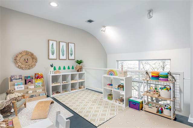 Building Photo - 4100 Travis St