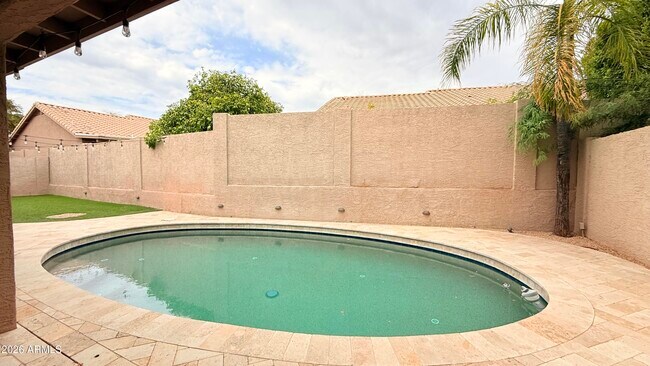 Building Photo - 9140 E Siesta Ln