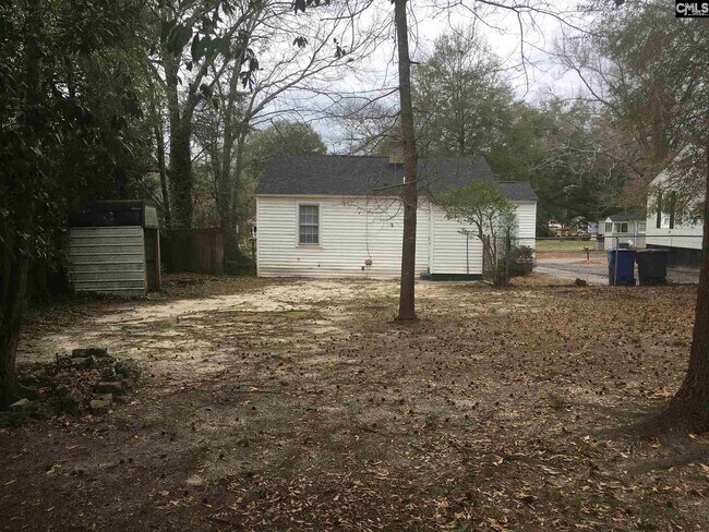Building Photo - 710 S Bonham Rd