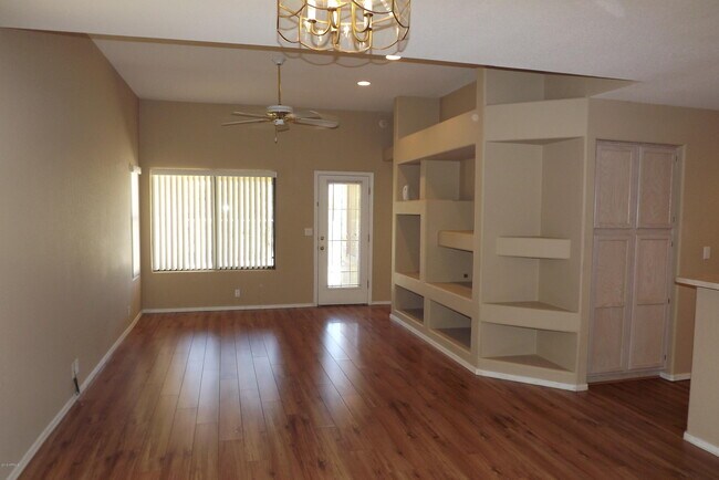 Primary Photo - 13826 N Cambria Dr