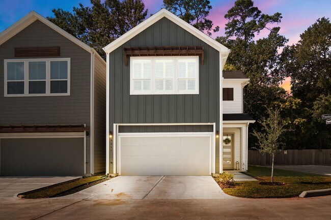Building Photo - 5217 Pinemont Creek Ln