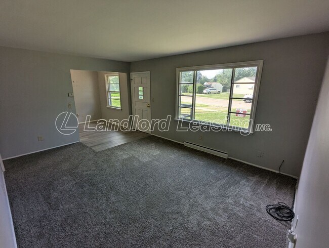 Building Photo - Charming Updated Ranch with Fenced Yard in...