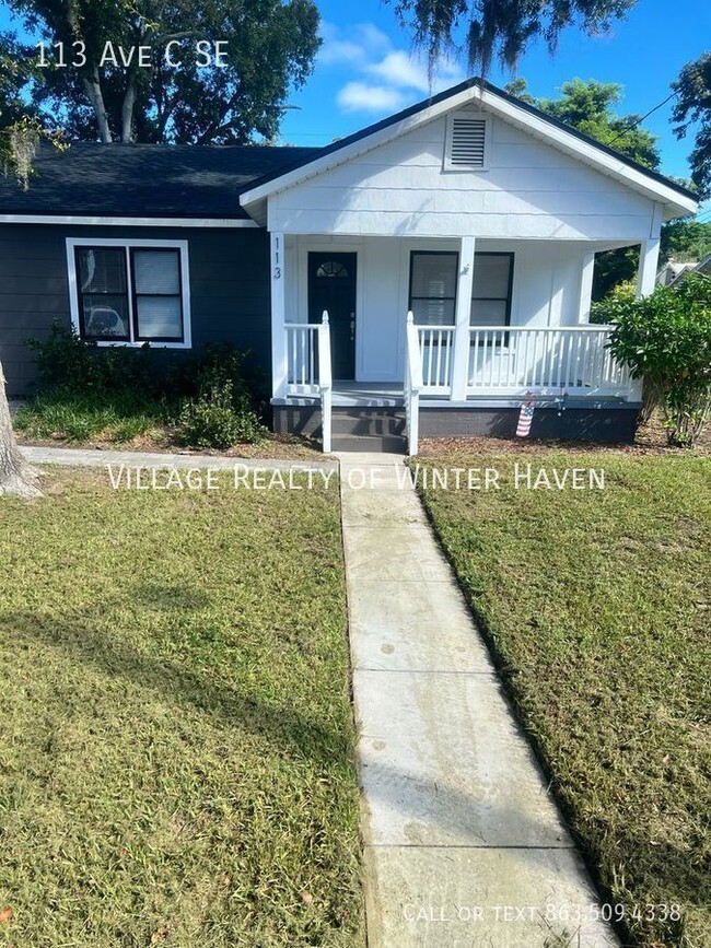 Building Photo - Ease in to this Quaint 2 Bedroom 1 Bath in...