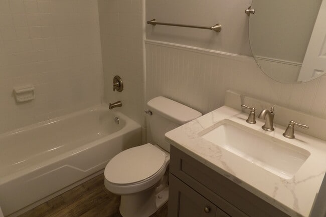 Building Photo - Beautifully Renovated Apartment in Wilmore!
