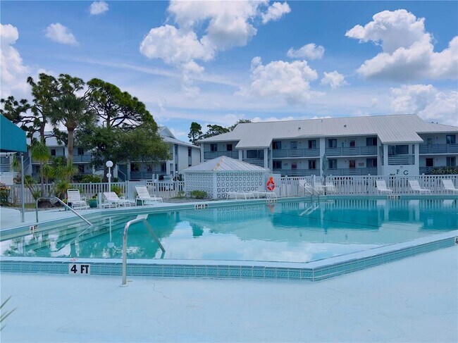 Building Photo - 6800 Placida Rd