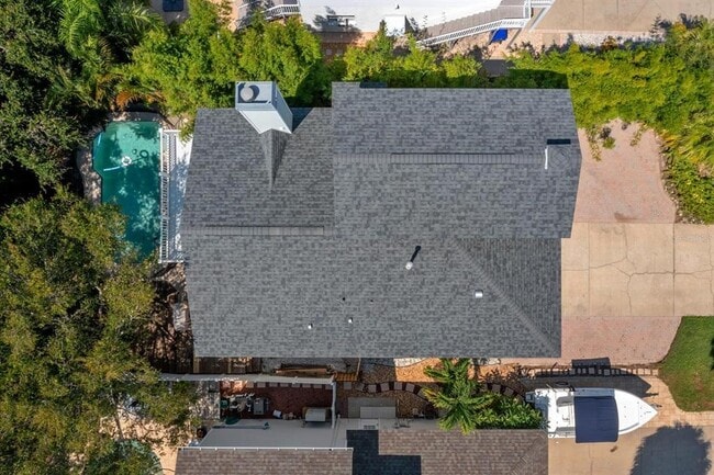Building Photo - 506 Oceanview Ave