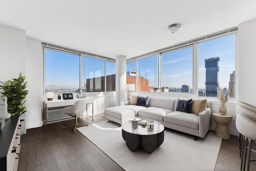 Interior Photo - The Morgan Provost Square