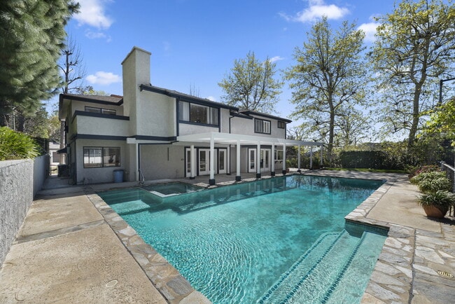 Building Photo - 2937 Deep Canyon Dr