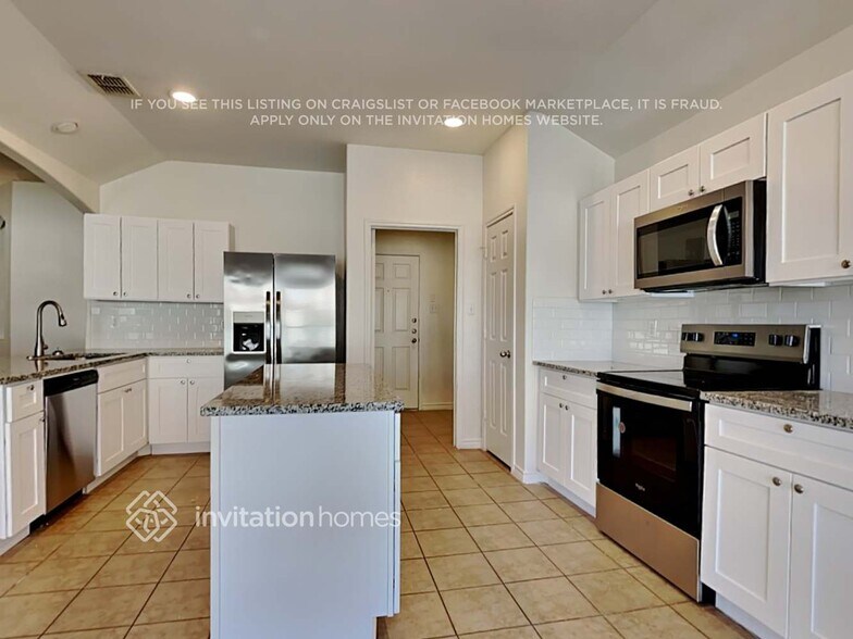 Building Photo - 1000 Fox Willow Ct