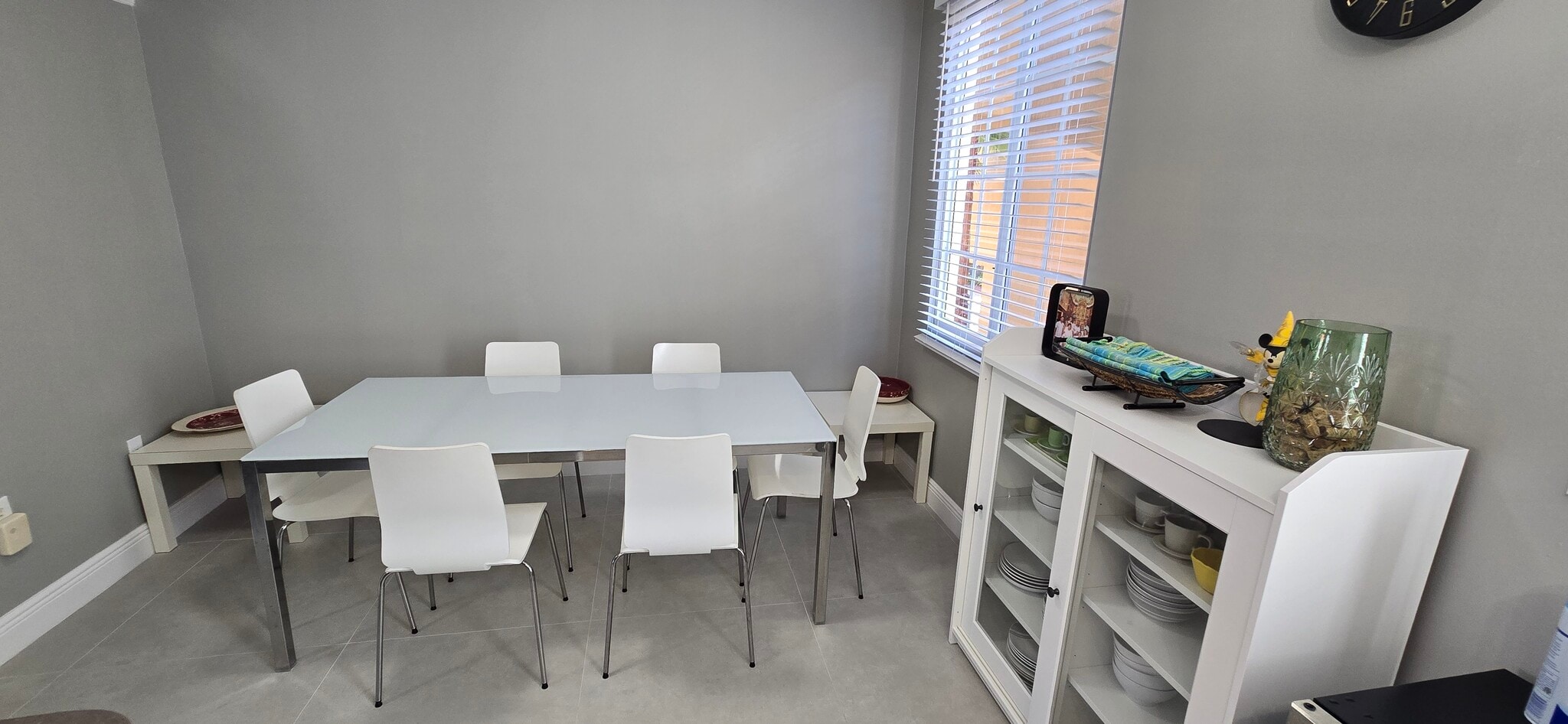 Building Photo - 2945 NE 185th St