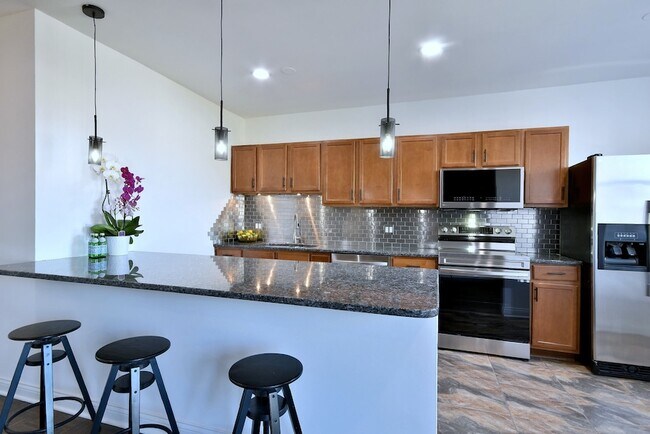 Building Photo - 1301 W Touhy Ave