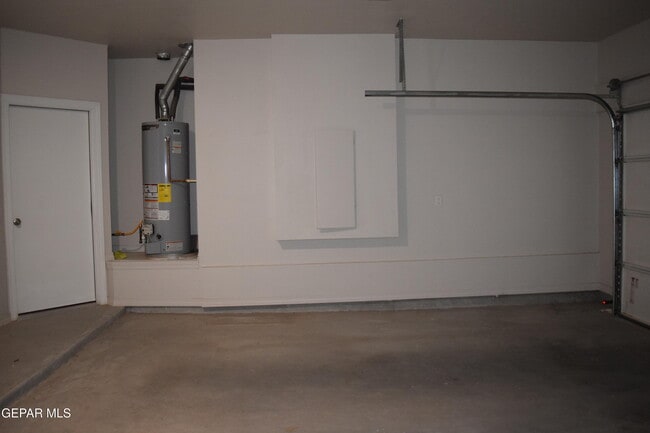 Building Photo - 355 Sol Ct