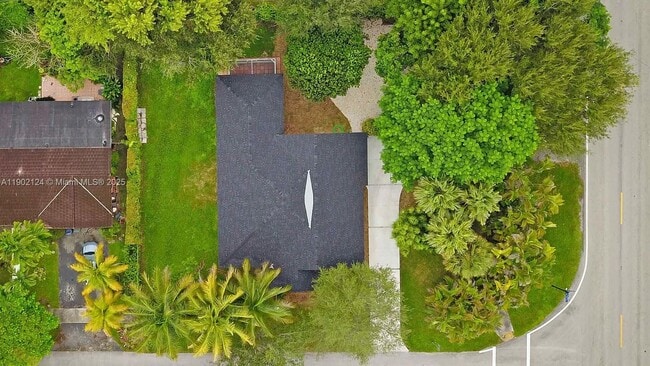 Building Photo - 5191 SW 67th Ave