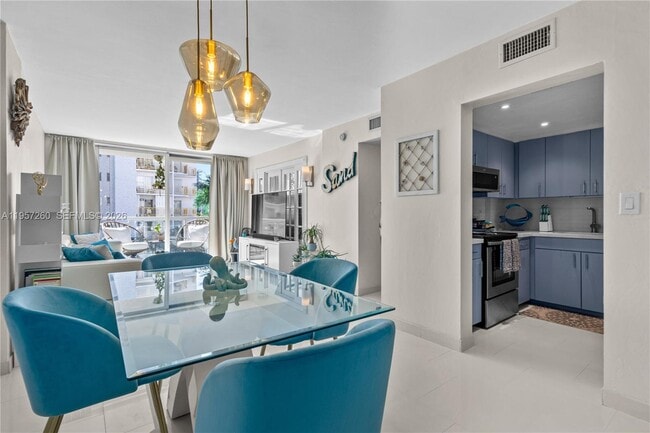 Building Photo - 1345 Lincoln Rd