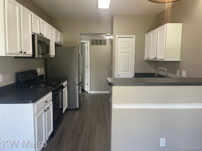 Building Photo - 500 Dockside Cir