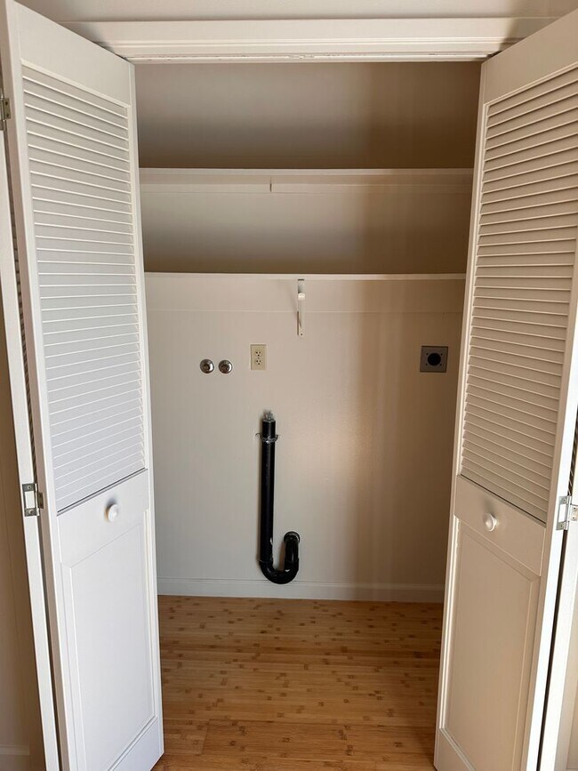 Building Photo - Beautiful Pacific Grove Home