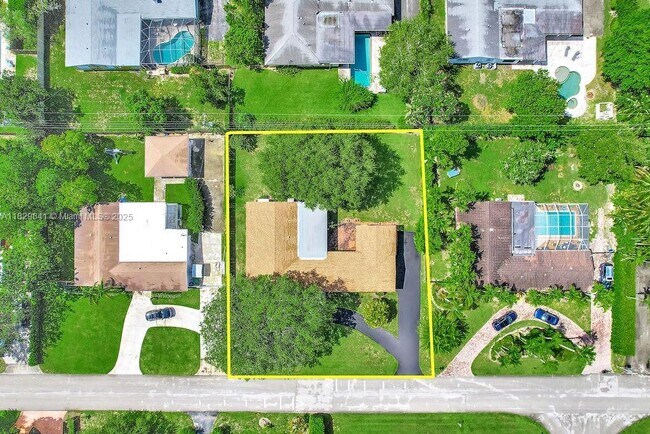 Building Photo - 8240 SW 141st St