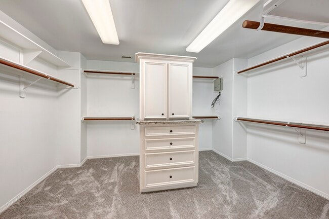 Building Photo - 3318 W Dallas St