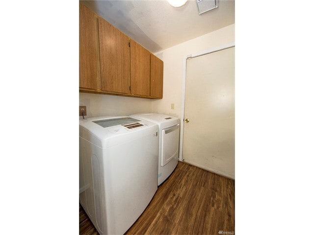Building Photo - Beautiful Townhome 2 bedrooms and 2.5 bath...