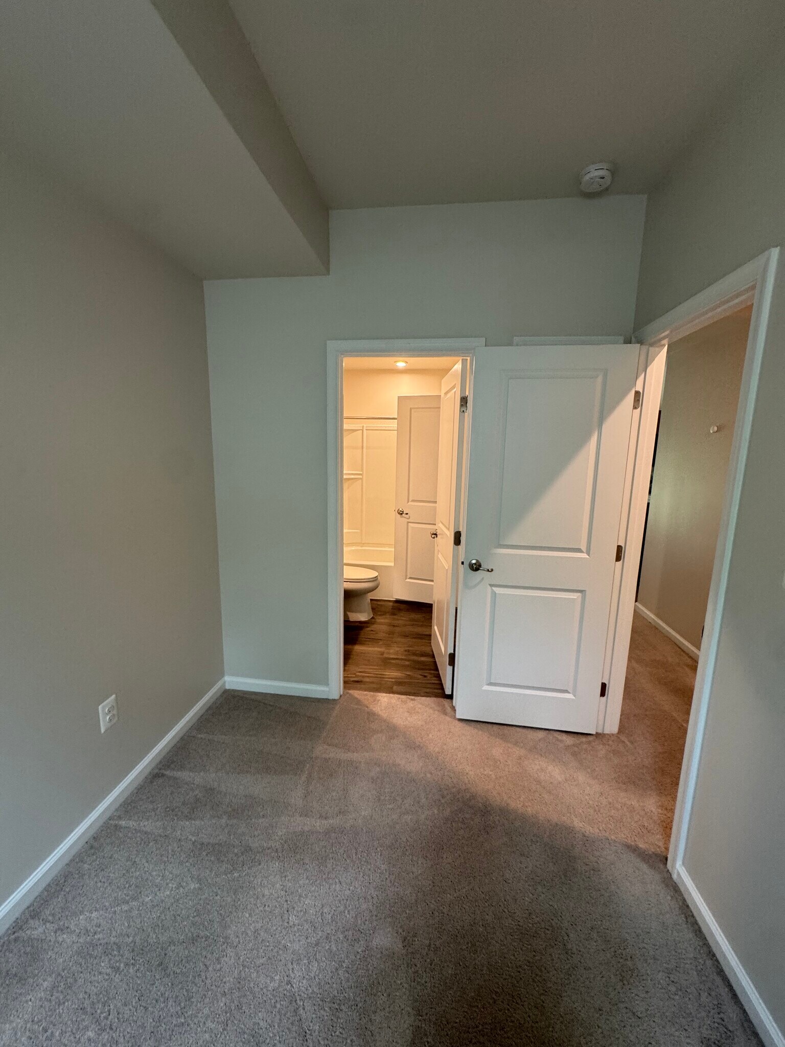 Building Photo - 2081 Elm Tree Ct