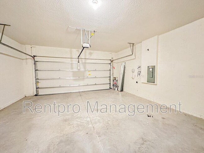Building Photo - 9409 Baraboo Way