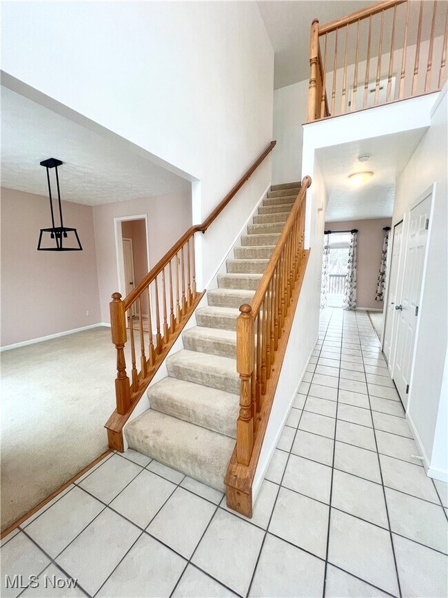 Building Photo - 654 Brookwood Ct