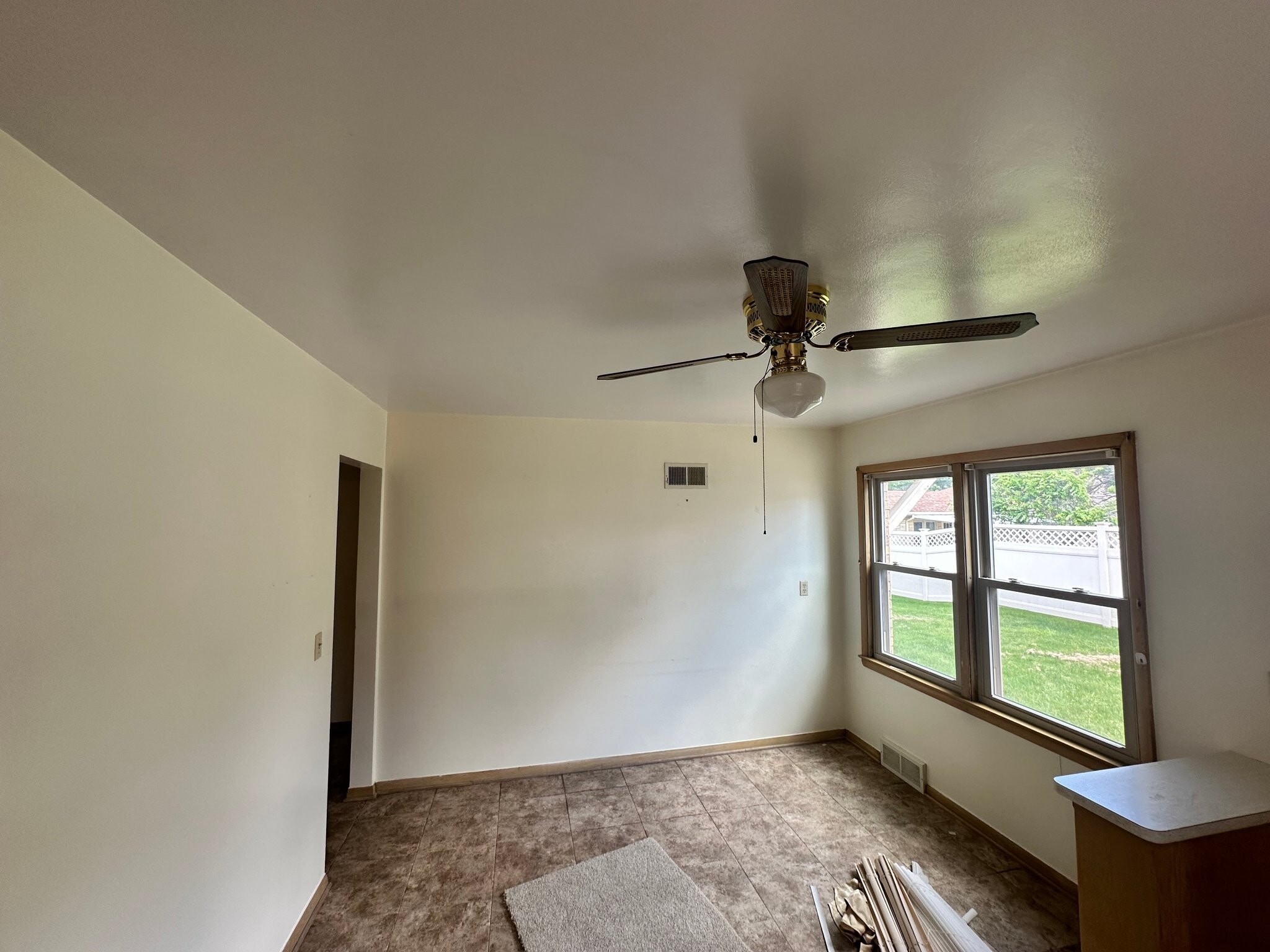 Building Photo - 3610 S Howell Ave