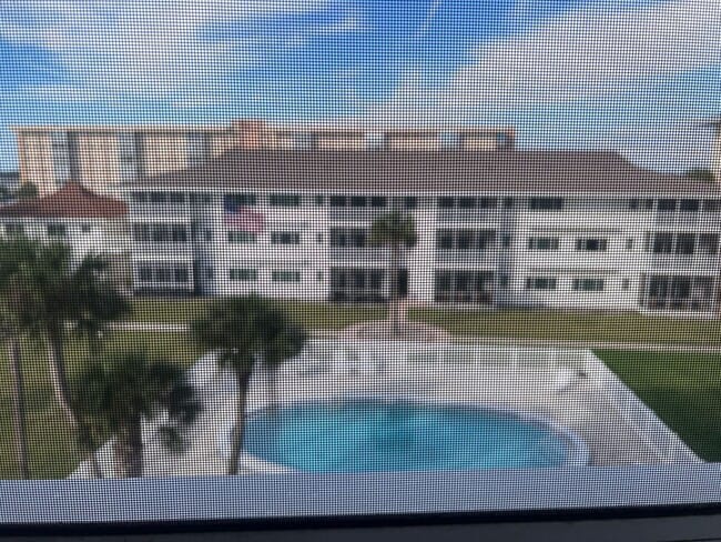 Building Photo - NEW PRICE! 2BD/2BA with Detached Carport on Venice Island!