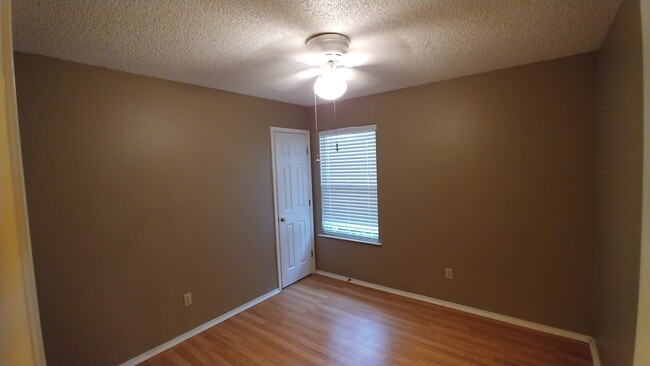 2nd Bedroom - 925 Eagles Nest Dr