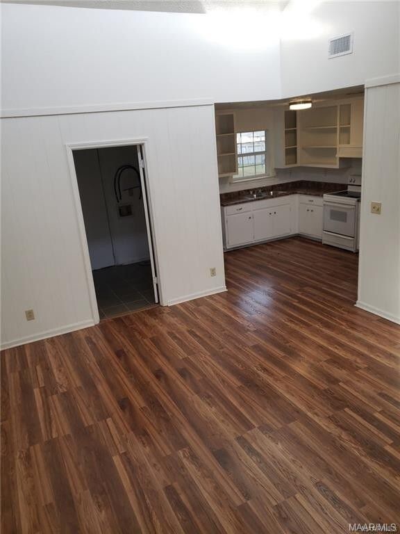 Building Photo - 3357 Meadow Ln