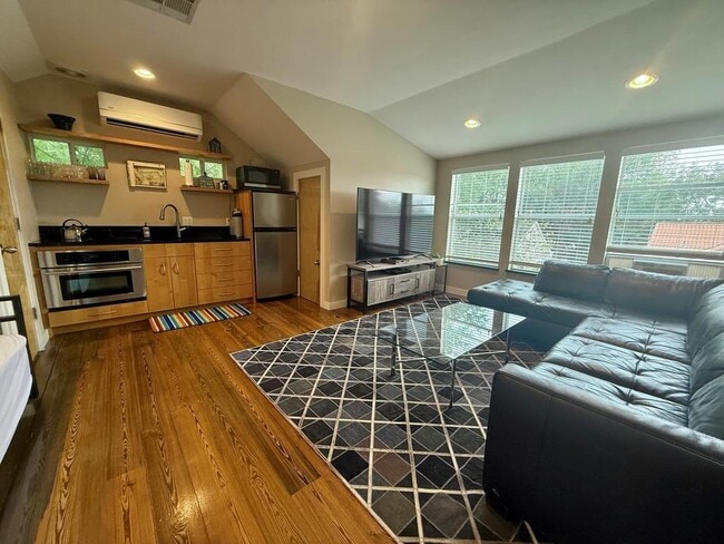 Building Photo - 4517 Shoalwood Ave