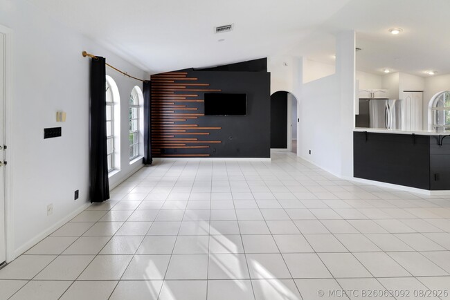 Building Photo - 16441 87th Ln N