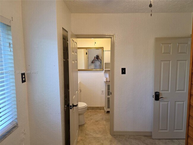 Building Photo - 4321 Kirby Loop Rd