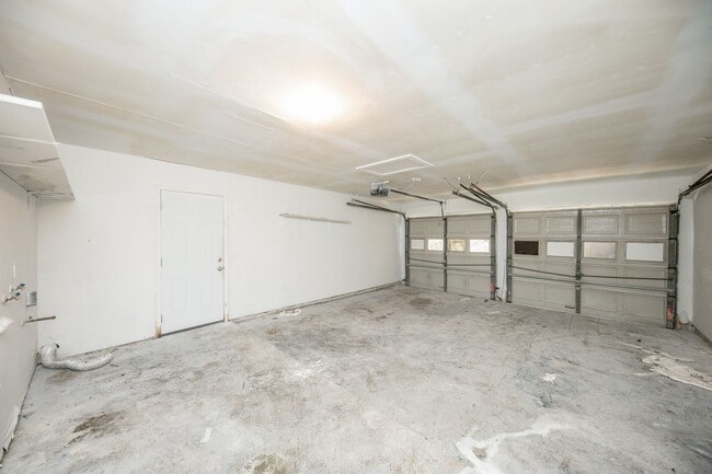 Building Photo - Coming Soon! Southwest Houston 3 bed/2 bat...