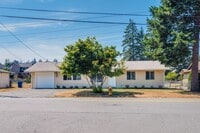 Building Photo - 4 Bedroom 1 Bathroom Covington Home for Rent