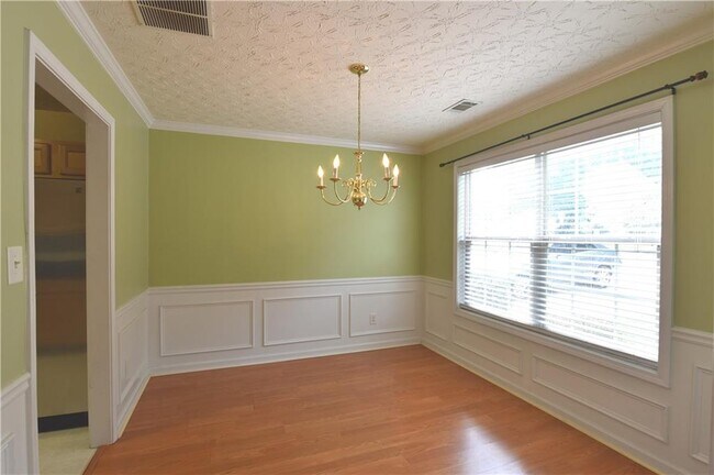 Building Photo - 3347 Baymount Way