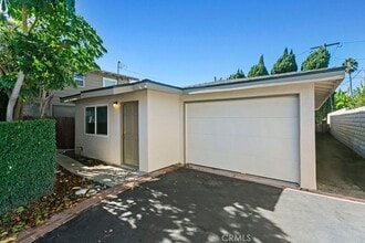 Building Photo - 26535 Via Sacramento