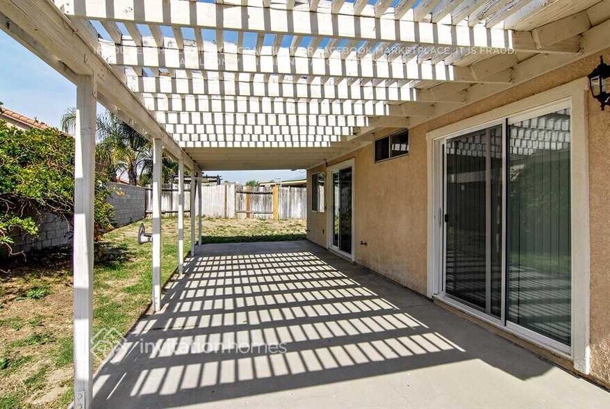 Building Photo - 2778 June Pl