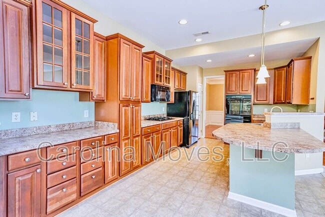 Building Photo - 380 Amberleaf Way