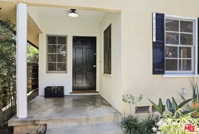Building Photo - 4085 Van Buren Pl