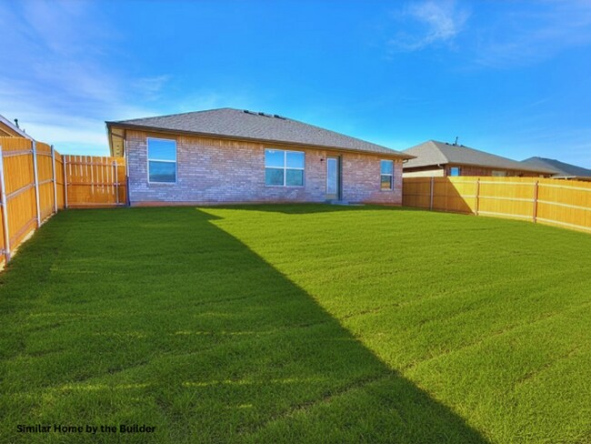 Building Photo - 1608 Highland Loop,