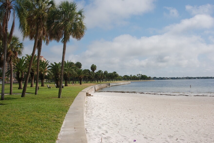 North Shore Park and beach - 1200 N Shore Dr NE