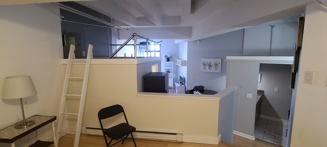 Building Photo - 12 Stoneholm St