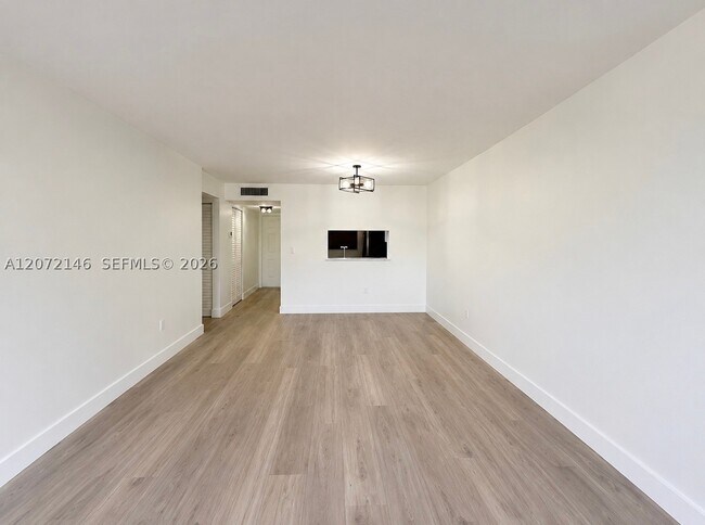 Building Photo - 10985 SW 107th St