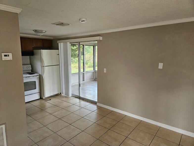 Building Photo - 514 Winham St