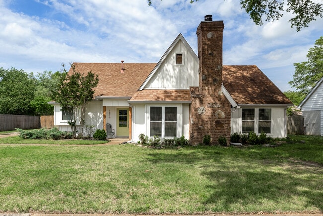 Building Photo - 1879 Corbin Rd