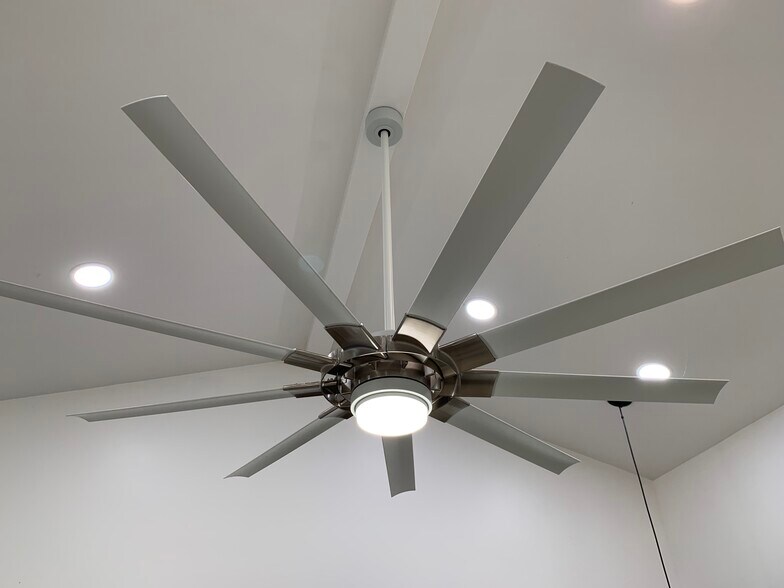 Building Photo - 17351 Bullock St