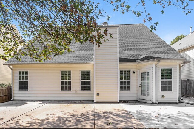 Building Photo - 41 St Charles Pl